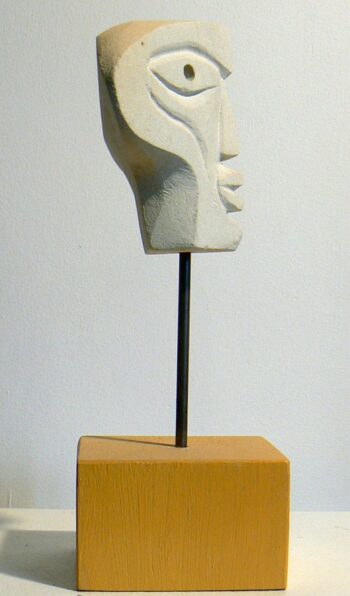 Visage en pierre (tuffeau) Sculpture de Fred Soula, sculpteur en Dordogne