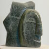 Visage primitif en stéatite, Sculpture de Fred Soula, sculpteur en Dordogne