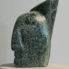 Visage primitif en stéatite, Sculpture de Fred Soula, sculpteur en Dordogne