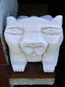 Tigre - Béton Cellulaire - 2005 Tigre - Sculpture animalière en béton cellulaire, création de Fred SOULA sculpteur en Dordogne