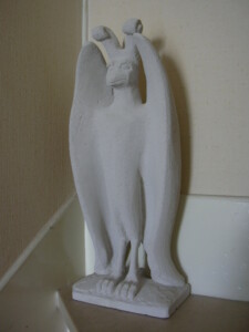 Béton cellulaire Sculpture en béton Cellulaire représentant le Phénix, par Fred Soula sculpteur en Dordogne