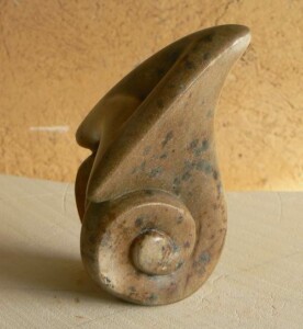 Trompette - 2008 - stéatite Sculpture abstraite en stéatite réalisée par Fred Soula, sculpteur en Dordogne