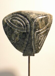 Le Gardien - stéatite - 2014 - 30x8x8cm Sculpture abstraite en stéatite réalisée par Fred Soula, sculpteur en Dordogne