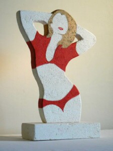 Pin-up n°1 - pierre calcaire de Paussac -  31,5x18,5x8 cm - 2015