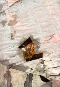 Papiers sous verre - 30 x 24 cm - 1997 Collage de l'artiste Fred SOULA, sculpteur plasticien en Dordogne