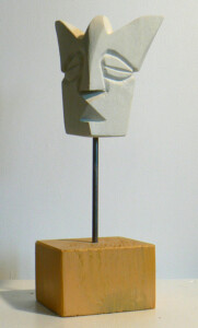 Esprit 1 - Tuffeau - 2019 - 25 x 8 x 7 cm Visage en pierre (tuffeau) Sculpture de Fred Soula, sculpteur en Dordogne